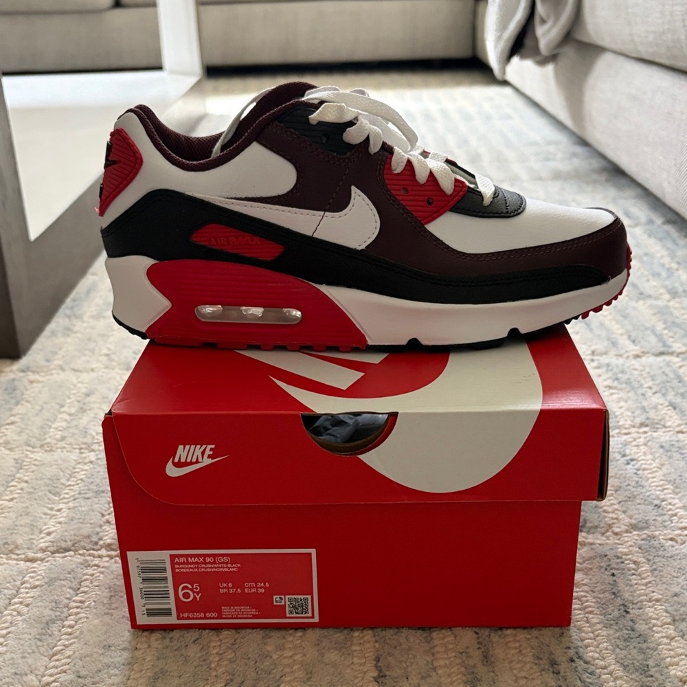 EUC Nike Air Max 90